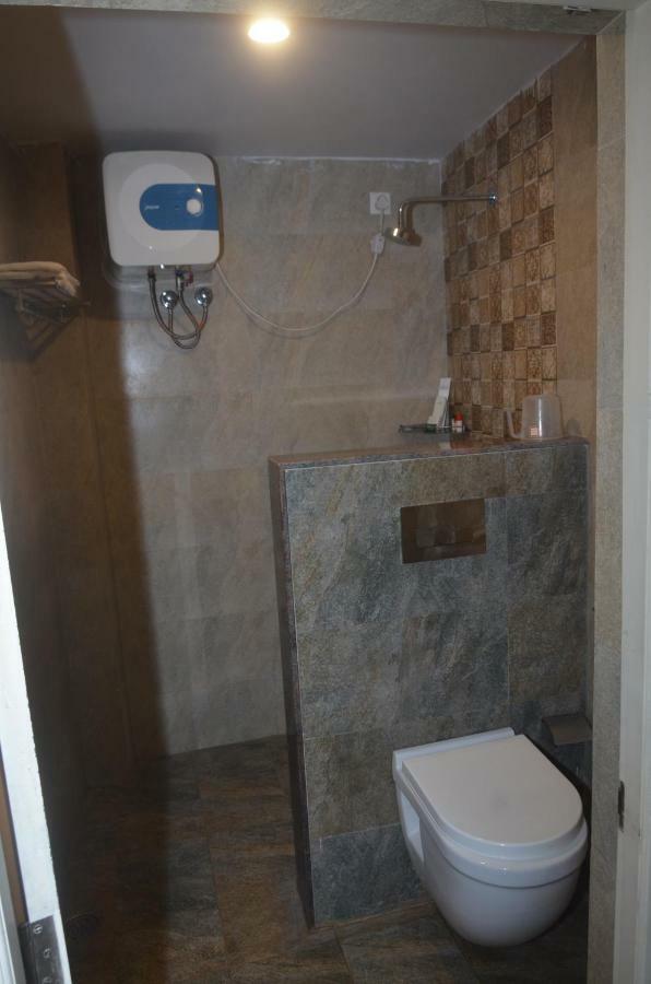 Hotel Tamilnadu Kashi Varanasi Esterno foto