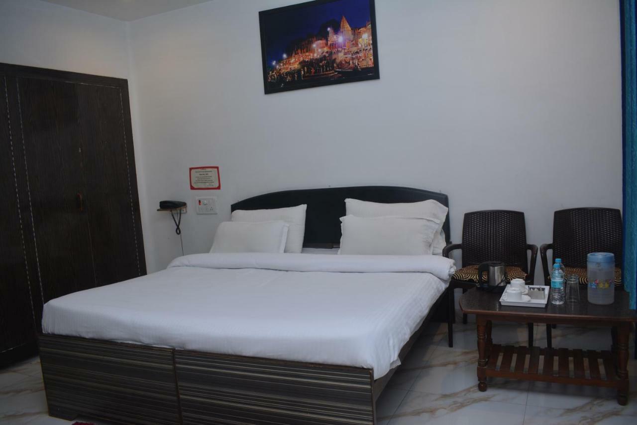 Hotel Tamilnadu Kashi Varanasi Esterno foto