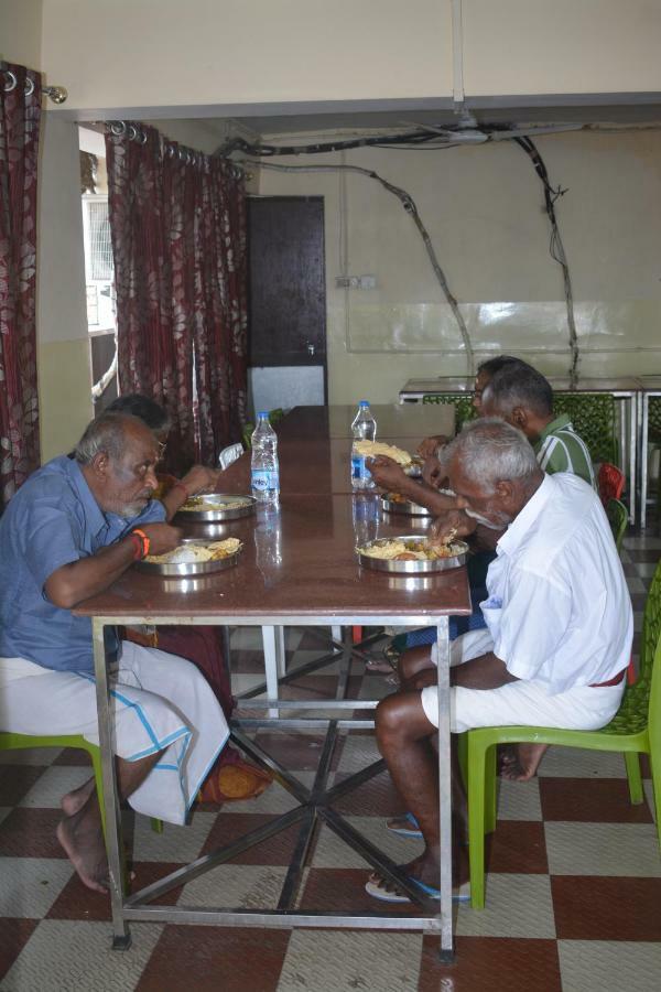 Hotel Tamilnadu Kashi Varanasi Esterno foto