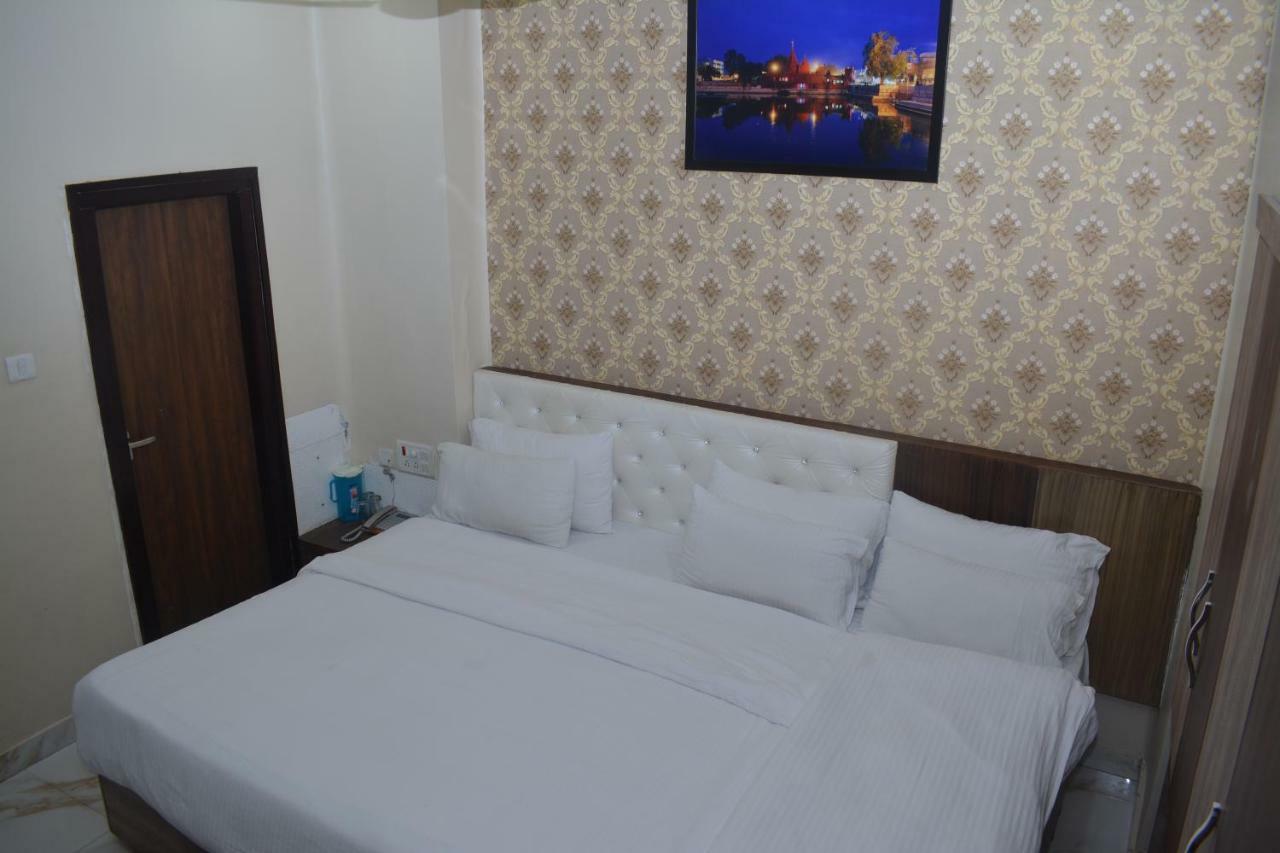 Hotel Tamilnadu Kashi Varanasi Esterno foto