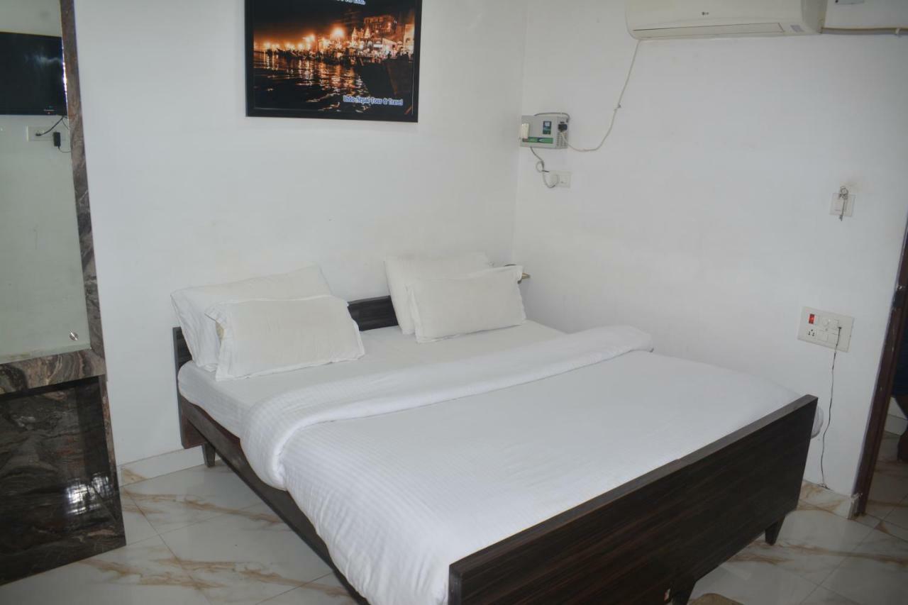 Hotel Tamilnadu Kashi Varanasi Esterno foto